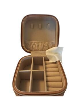 NWOT The Jewelry Box By Samara Travel Jewelry Box